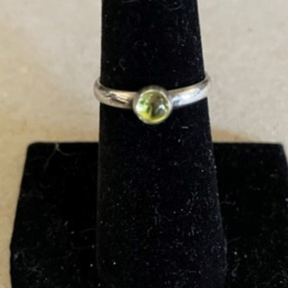 Dainty Peridot Stackable Ring Sterling Precious Stone Ring Size 5.75 - Picture 1 of 10
